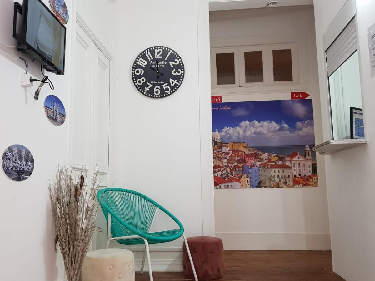 7 Luz Hostel Lisbon Bagian luar foto
