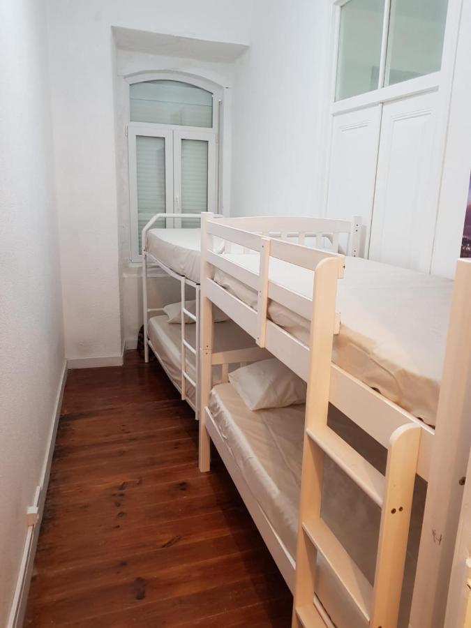 7 Luz Hostel Lisbon Bagian luar foto